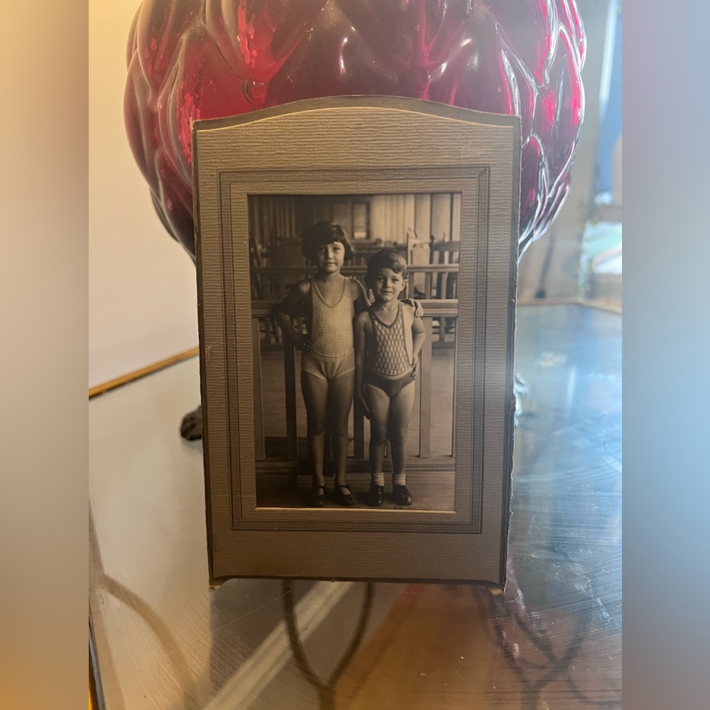 Vintage early 1900s cabinet card photo. Guessing 30s-40s?